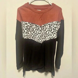 Women’s Maurice’s size Medium oversized sweater